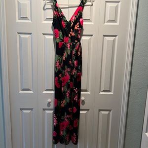Size medium maxi dress with red and pink flowers.